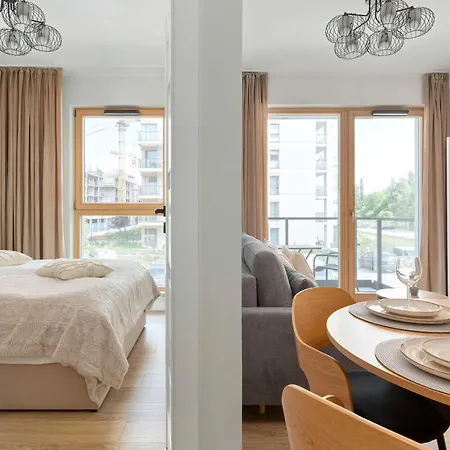 Comfortable In With Balcony And Underground Parking By Renters Gdańsk