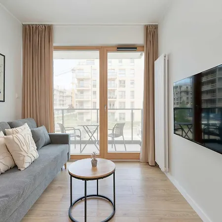 Comfortable In With Balcony And Underground Parking By Renters Gdańsk